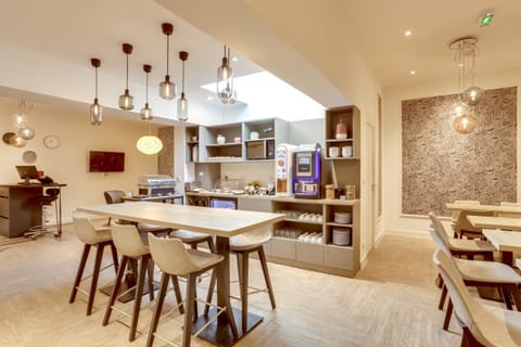 Hotel Courseine Hotel in Courbevoie