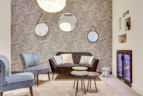 Hotel Courseine Hotel in Courbevoie