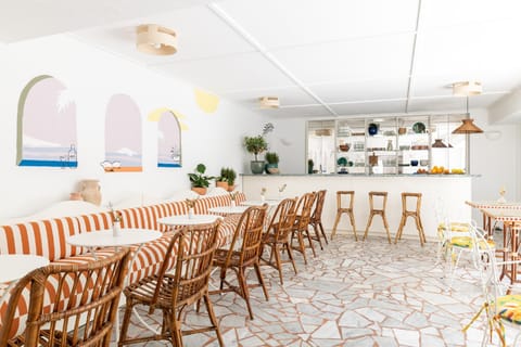 Bar/lounge