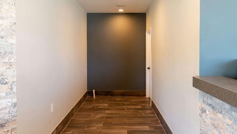 Magnuson Extended Stay and Suites Airport Hotel Lodge in Irving