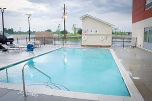 Holiday Inn Express & Suites West Memphis By IHG Hotel in Marion