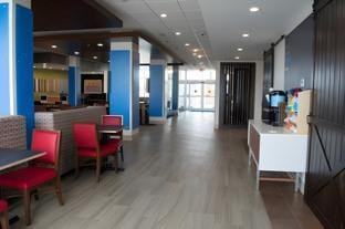 Holiday Inn Express & Suites West Memphis By IHG Hotel in Marion