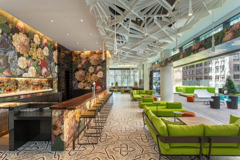 Bar/lounge