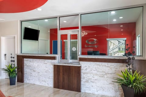 Econo Lodge Houston Northwest - Cypress Hotel in Cypress