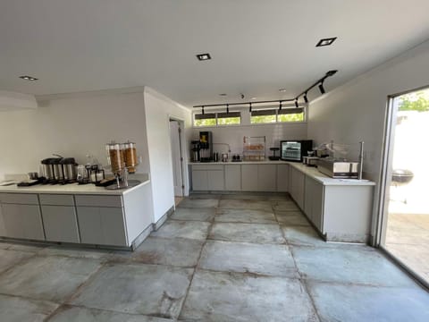 The Midtowner Hotel, SureStay Collection by Best Western Motel in Sacramento