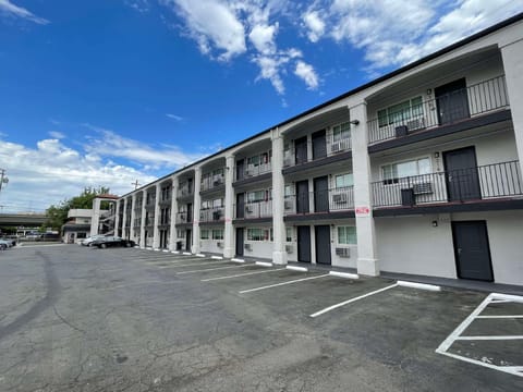 The Midtowner Hotel, SureStay Collection by Best Western Motel in Sacramento