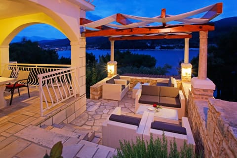 Bar/lounge