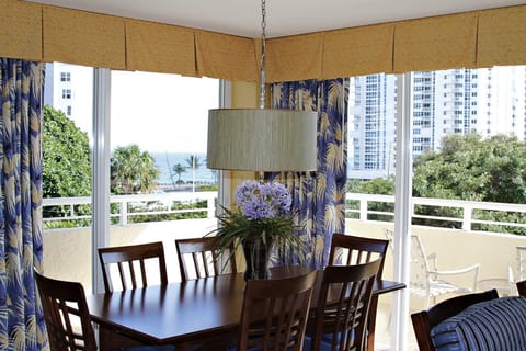 Wyndham Santa Barbara Hotel in Pompano Beach