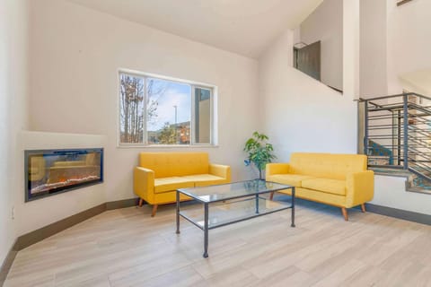 Days Inn by Wyndham Thornton Hotel in Northglenn