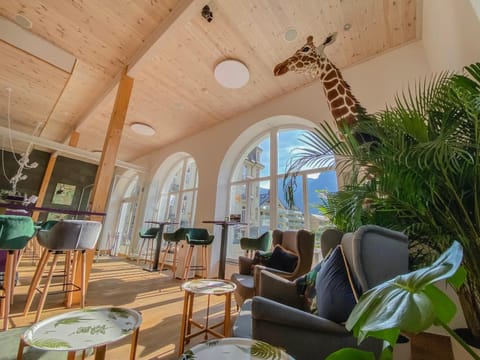 Bar/lounge
