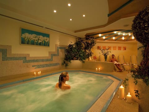 Hot tub