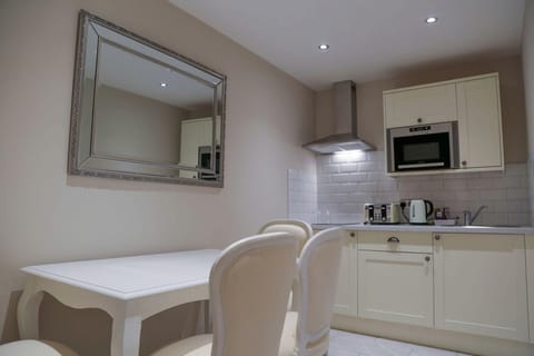 No.10 Preston Hotel in Preston