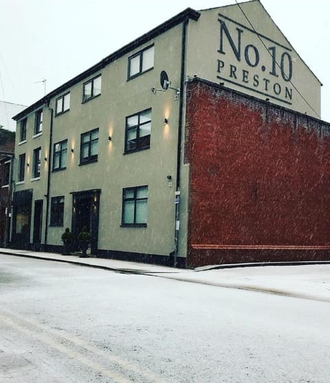 No.10 Preston Hotel in Preston