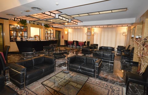 Shared lounge/TV area