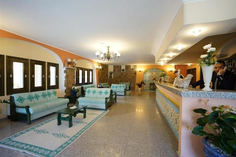 Shared lounge/TV area