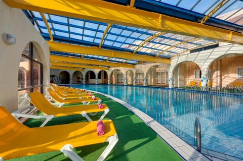 Paradise Bay Hotel Hotel in Malta