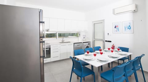 Villa Kia, Luxury 5bdr Villa Resort in Protaras