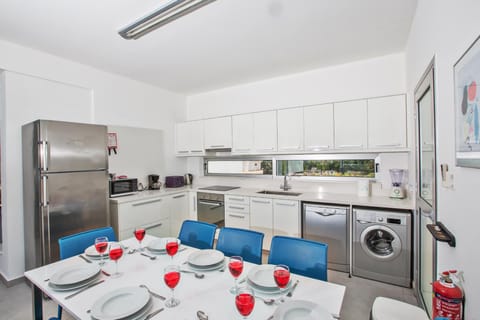 Villa Kia, Luxury 5bdr Villa Resort in Protaras