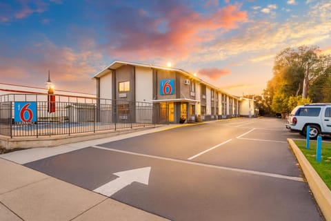 Motel 6 Ogden, UT- Downtown Hotel in Ogden