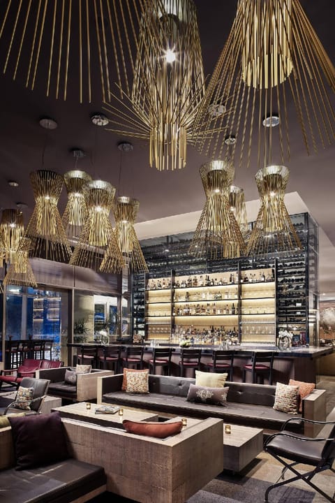 Bar/lounge