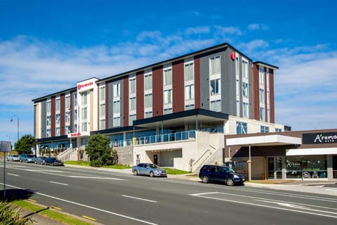Ramada Suites by Wyndham Albany Hotel in Auckland