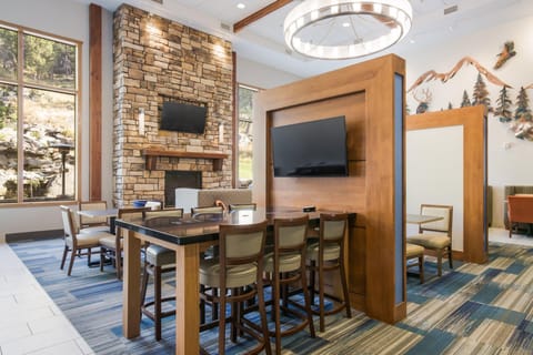Holiday Inn Express Hotel & Suites Custer By IHG Hotel in Custer