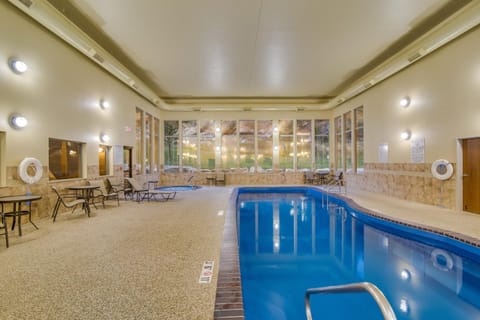 Holiday Inn Express Hotel & Suites Custer By IHG Hotel in Custer