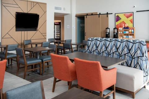 Holiday Inn Express Hotel & Suites Chaffee - Jacksonville West By IHG Hotel in Jacksonville