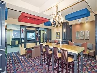 Holiday Inn Express Hotel & Suites Huntsville By IHG Hotel in Huntsville