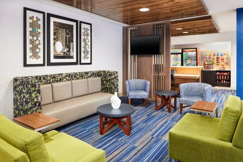 Holiday Inn Express Hotel & Suites Salem By IHG Hotel in Salem