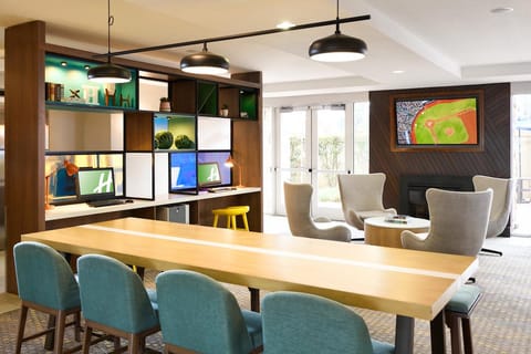 Holiday Inn & Suites Oakland - Airport by IHG Hotel in San Leandro