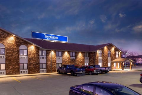Travelodge by Wyndham Elkhart Hotel in Elkhart