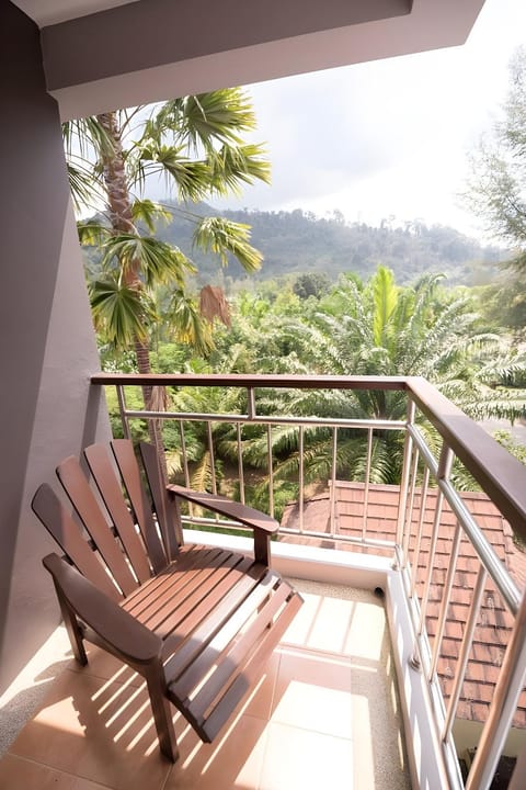 Kokotel Khao Lak Seascape Hotel in Khuekkhak