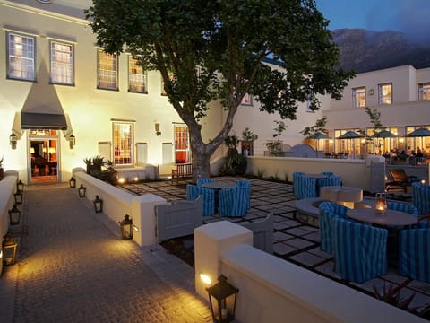 Hout Bay Manor Apartment hotel in Cape Town