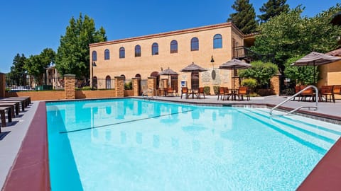 Best Western Plus Heritage Inn Hotel in Stockton