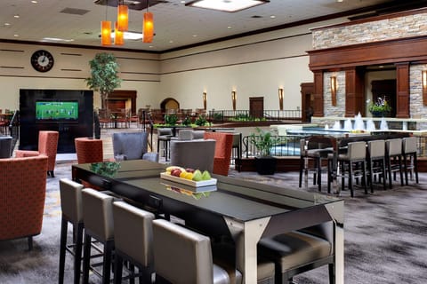 DoubleTree by Hilton Detroit - Dearborn Hotel in Dearborn