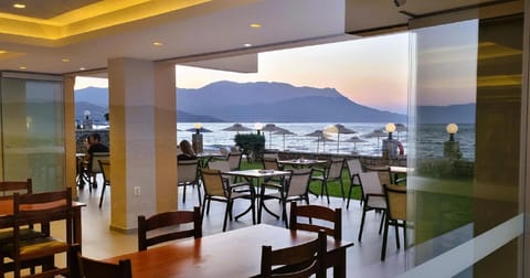Sunny Bay Hotel in Kissamos