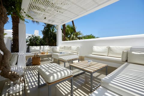 Kouros Village Santorini Hotel in Perissa