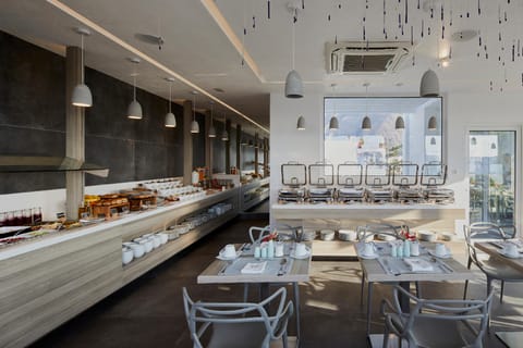 Kouros Village Santorini Hotel in Perissa