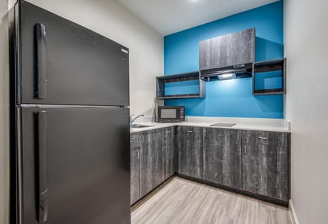 Americas Best Value Inn & Suites Houston at Hwy 6 Hotel in Addicks