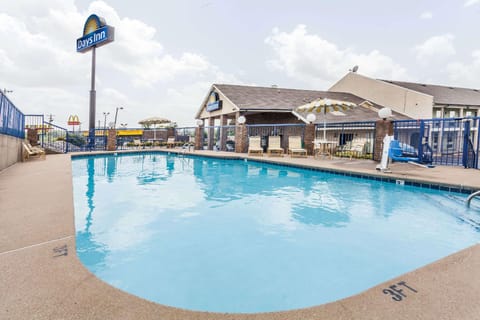 Days Inn By Wyndham Nashville North/Opryland Area Hotel in East Nashville