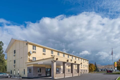 Super 8 by Wyndham Missoula/Reserve St. Hotel in Missoula