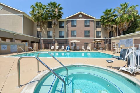 Homewood Suites by Hilton Fresno Hotel in Fresno
