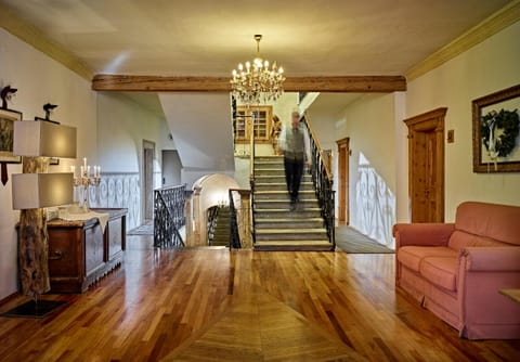 Shared lounge/TV area