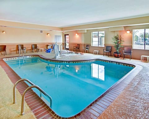 Comfort Inn Near UNT Hotel in Denton