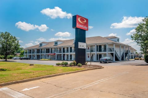 Econo Lodge Tupelo Barnes Crossing Hotel in Tupelo