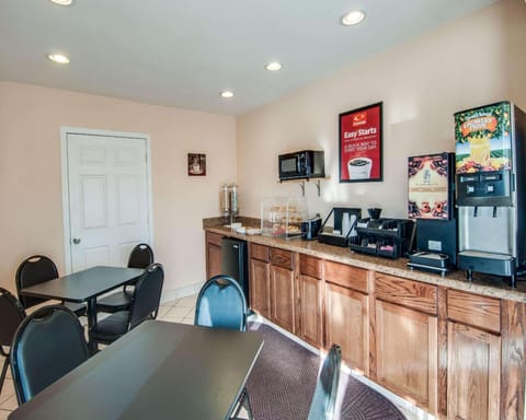 Econo Lodge Roanoke Civic Center Hotel in Roanoke