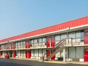 Econo Lodge Roanoke Civic Center Hotel in Roanoke