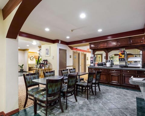 Days Inn by Wyndham Rosenberg Hotel in Rosenberg