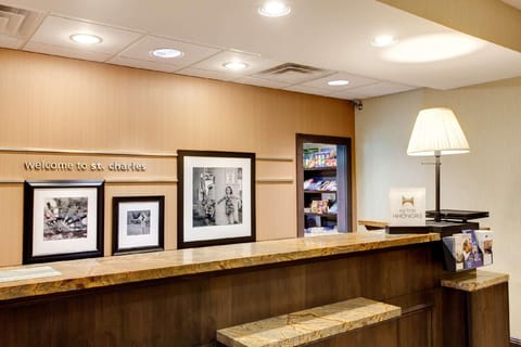 Hampton Inn & Suites Chicago/St. Charles Hotel in Saint Charles